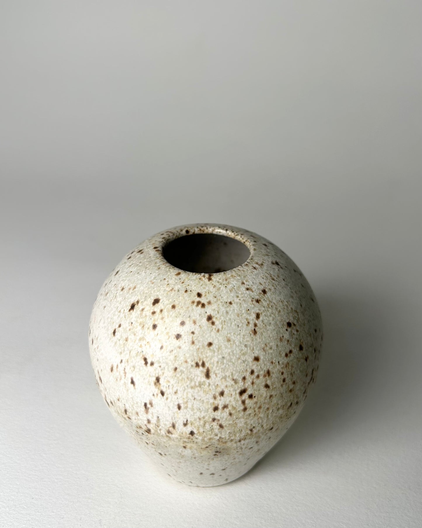 Little Orb Vase 2.
