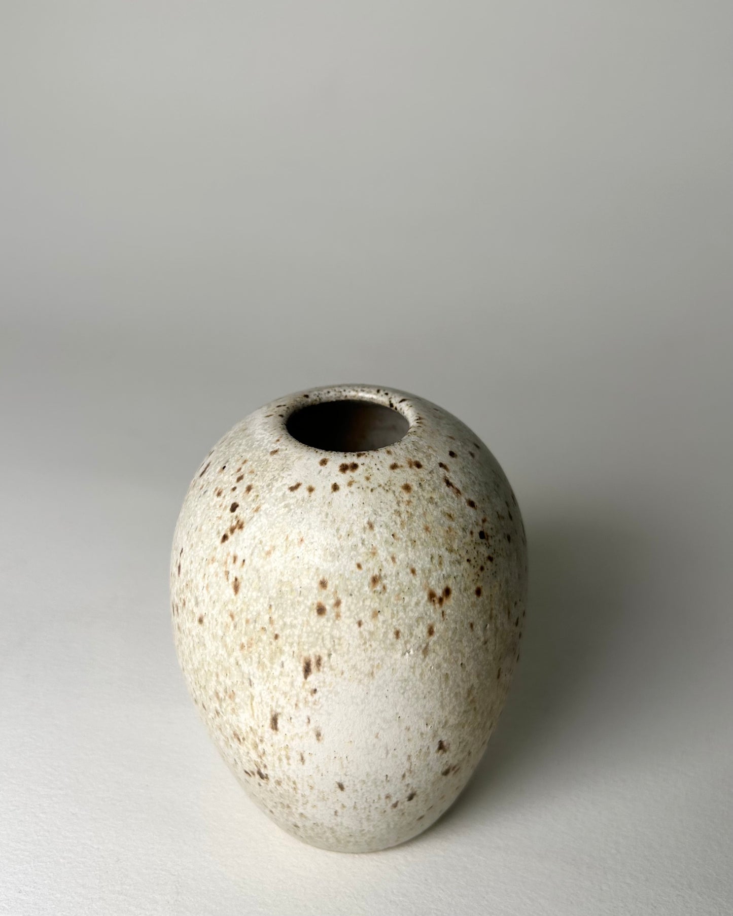 Little Orb Vase 1.