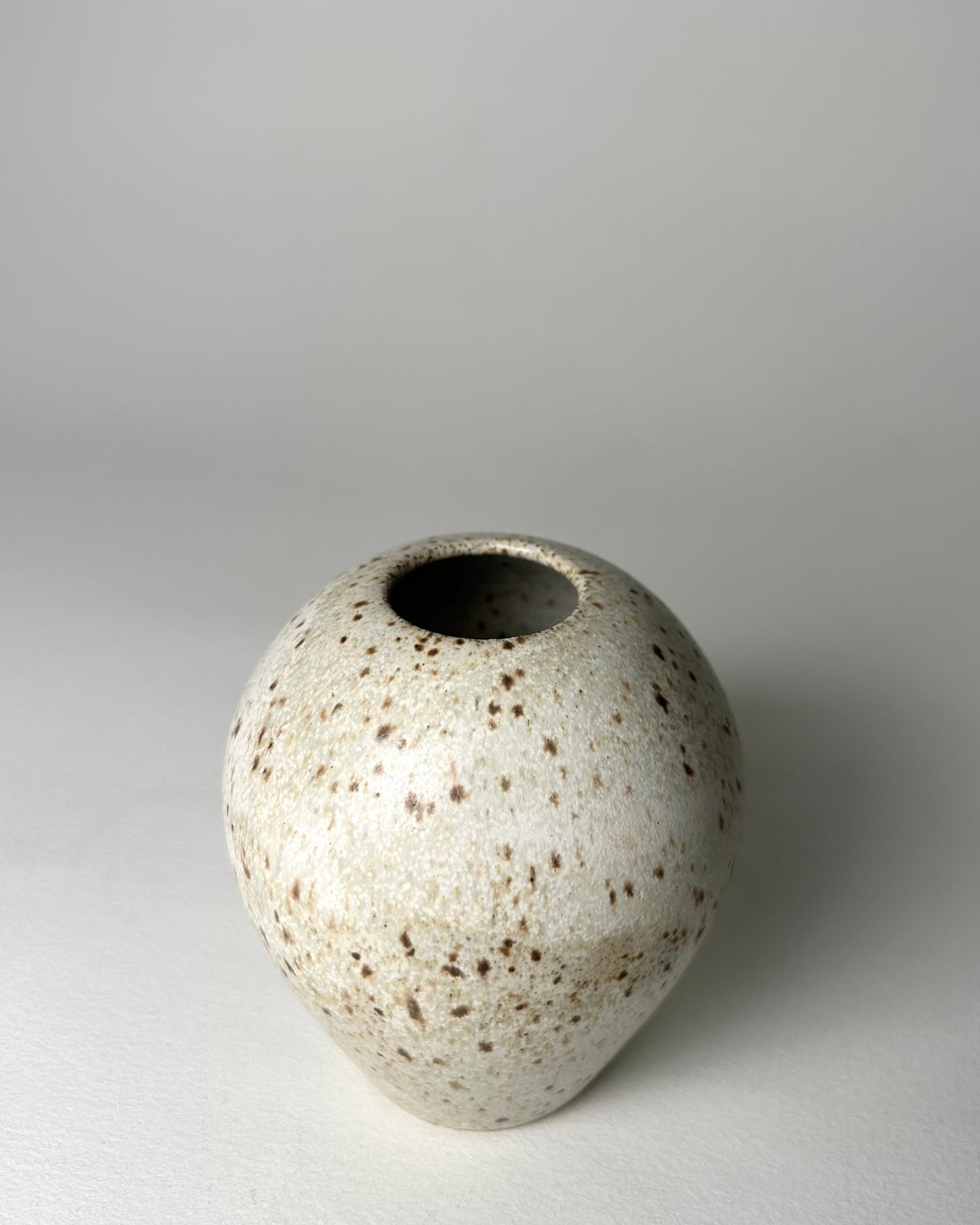 Little Orb Vase 2.