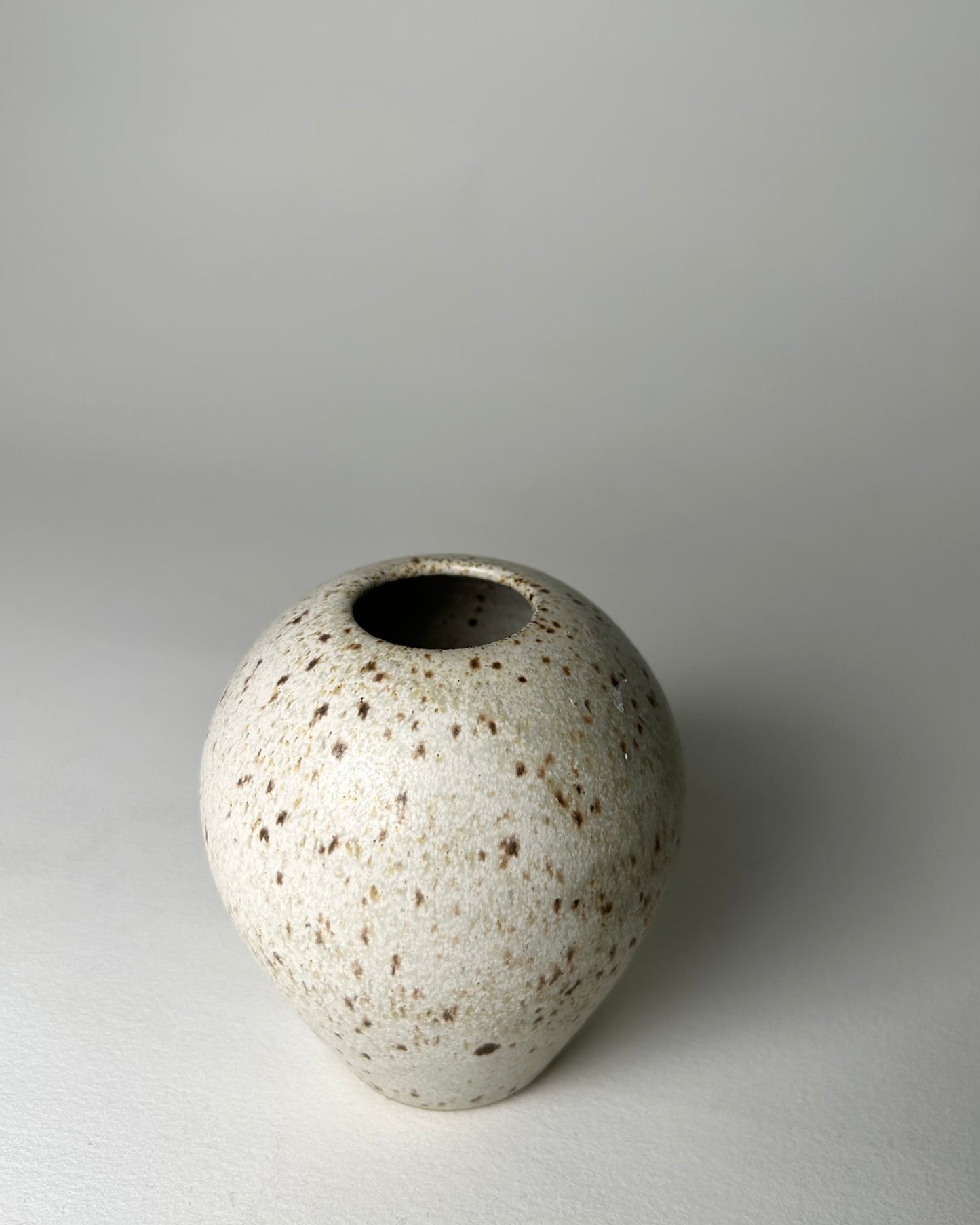 Little Orb Vase 2.