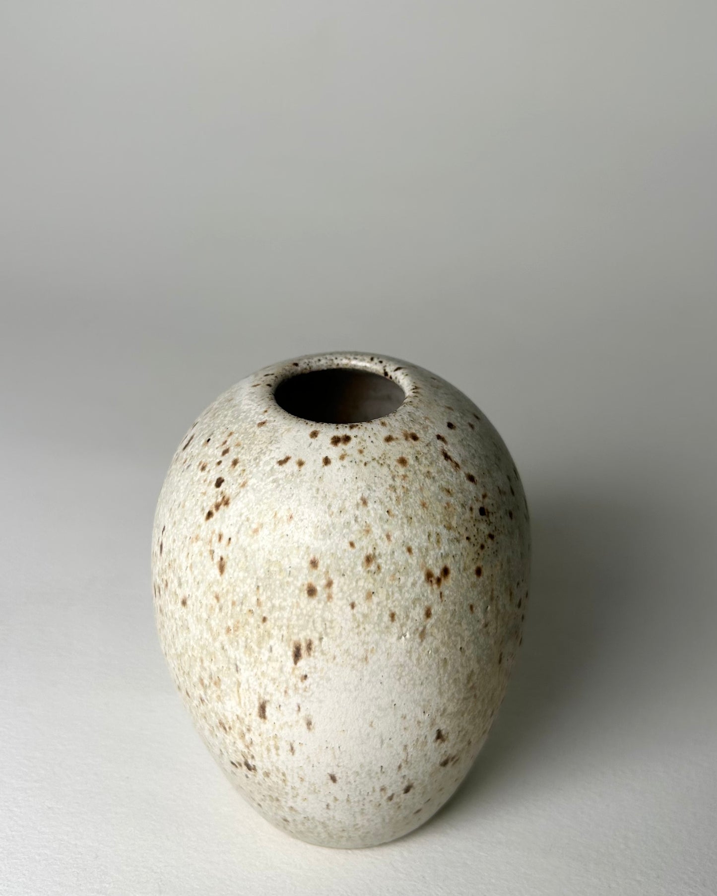 Little Orb Vase 1.