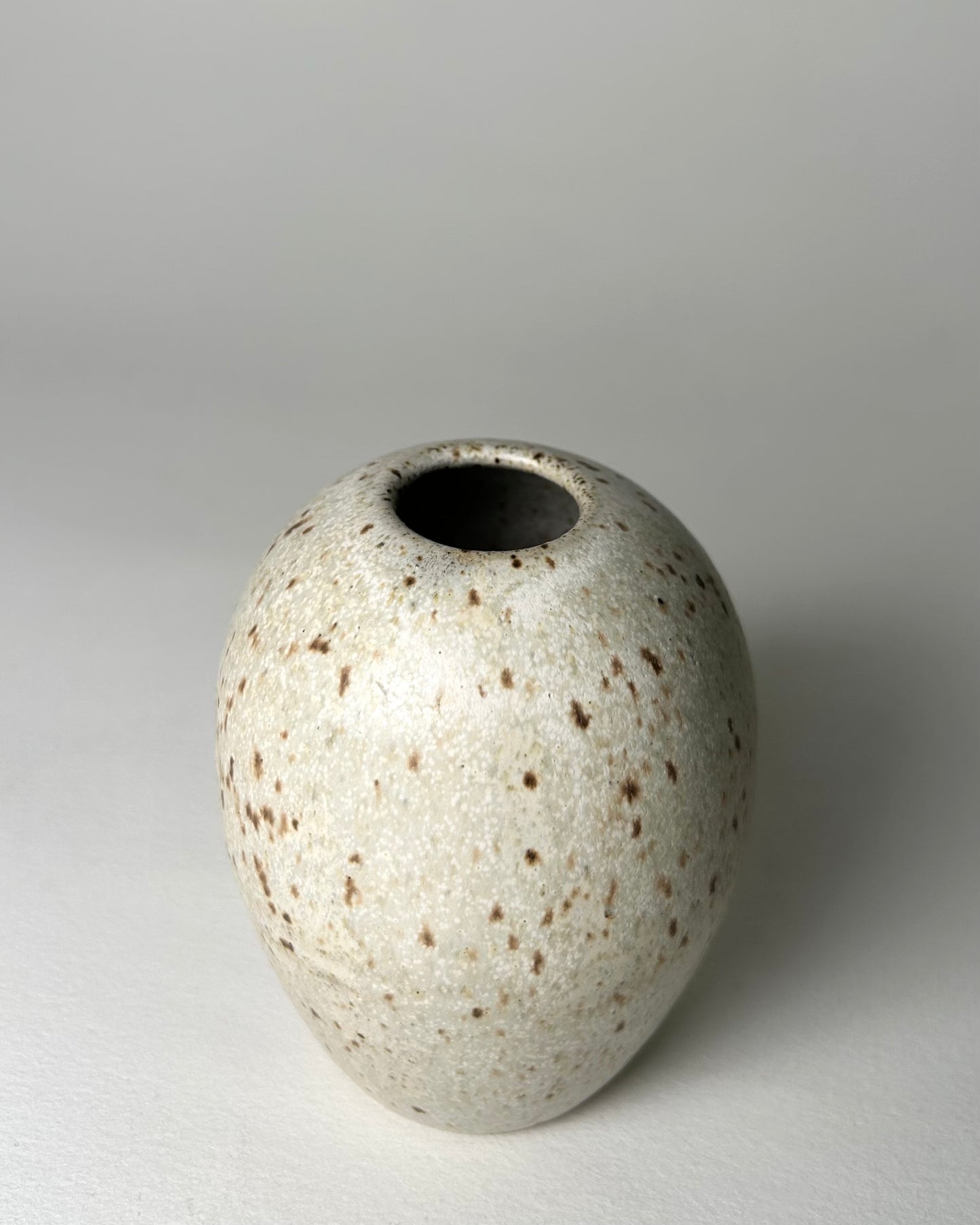 Little Orb Vase 1.