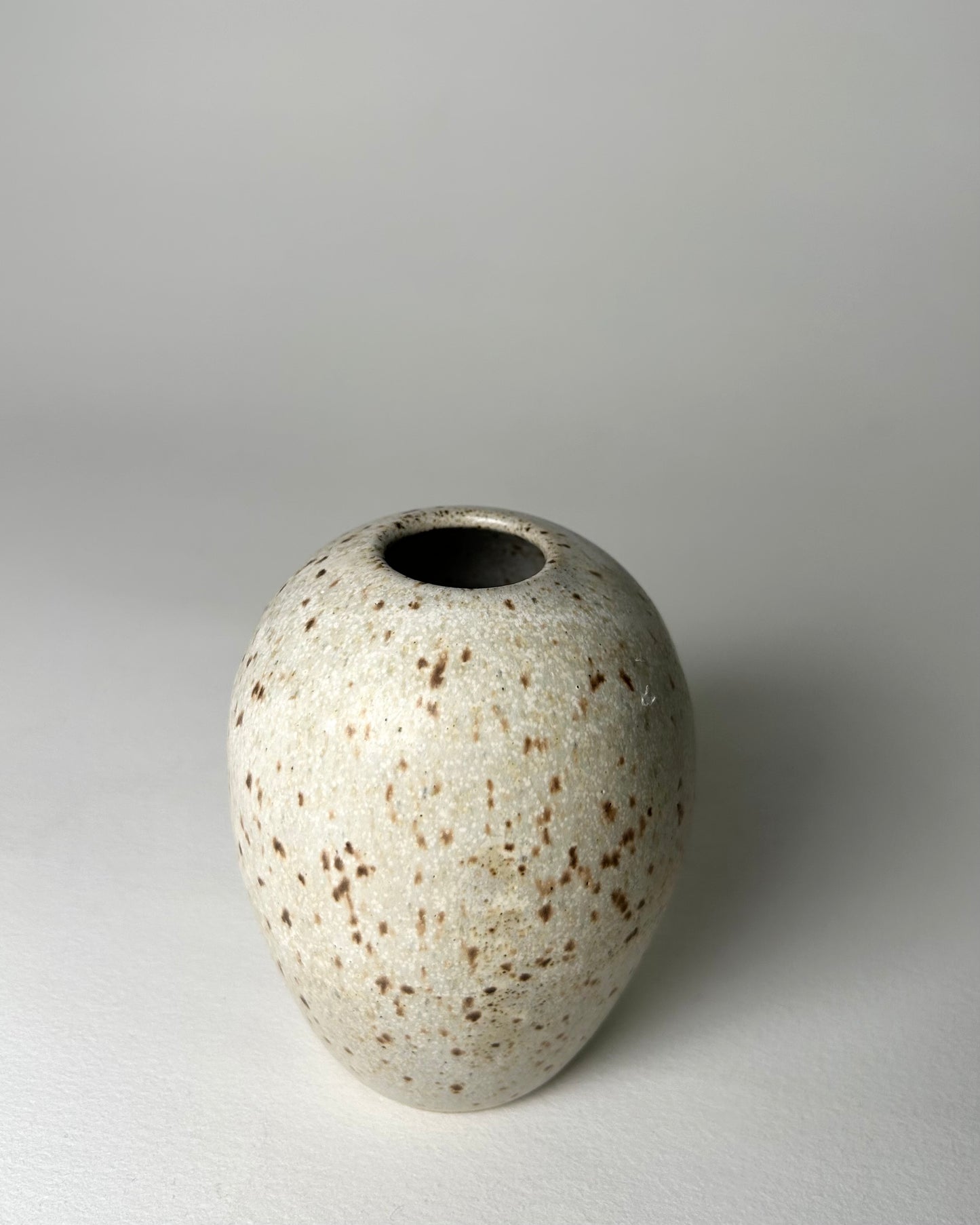 Little Orb Vase 1.